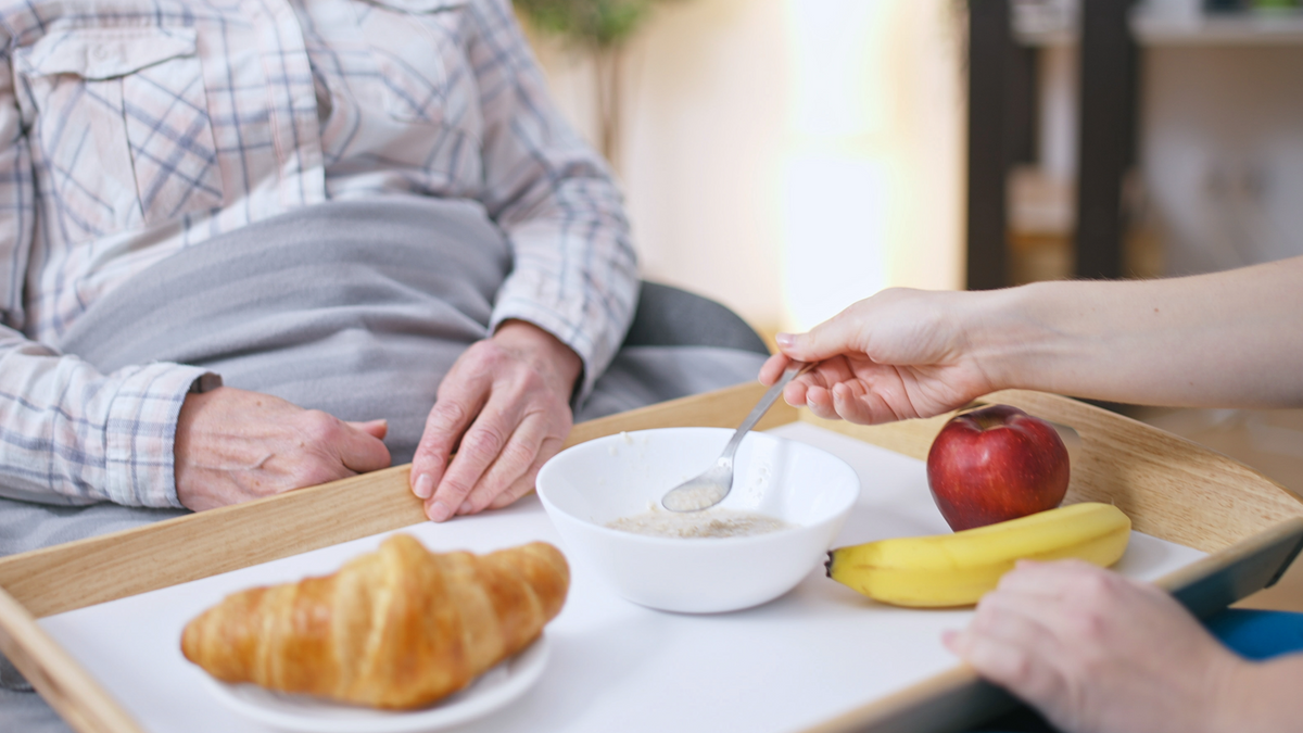 Ruokailun apuvälineet