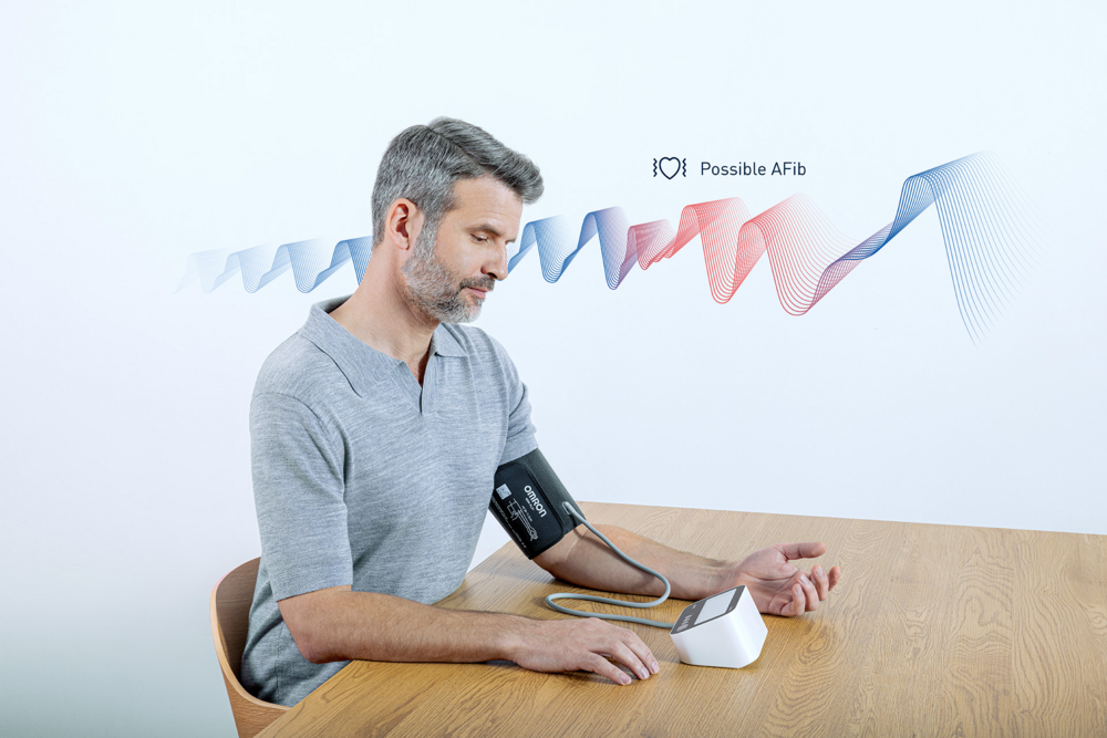 Tuotekuva: Omron® M4 Connect AFib olkavarsiverenpainemittari