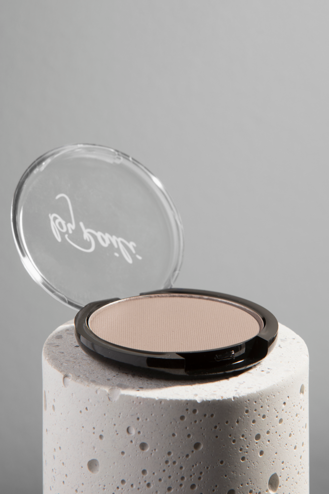 Tuotekuva: By Raili Velvet Eyeshadow -luomiväri 3g, 03 Sand 